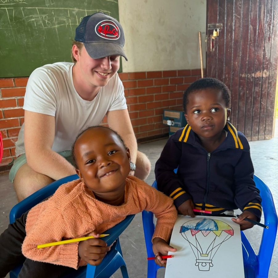 en person og to barner