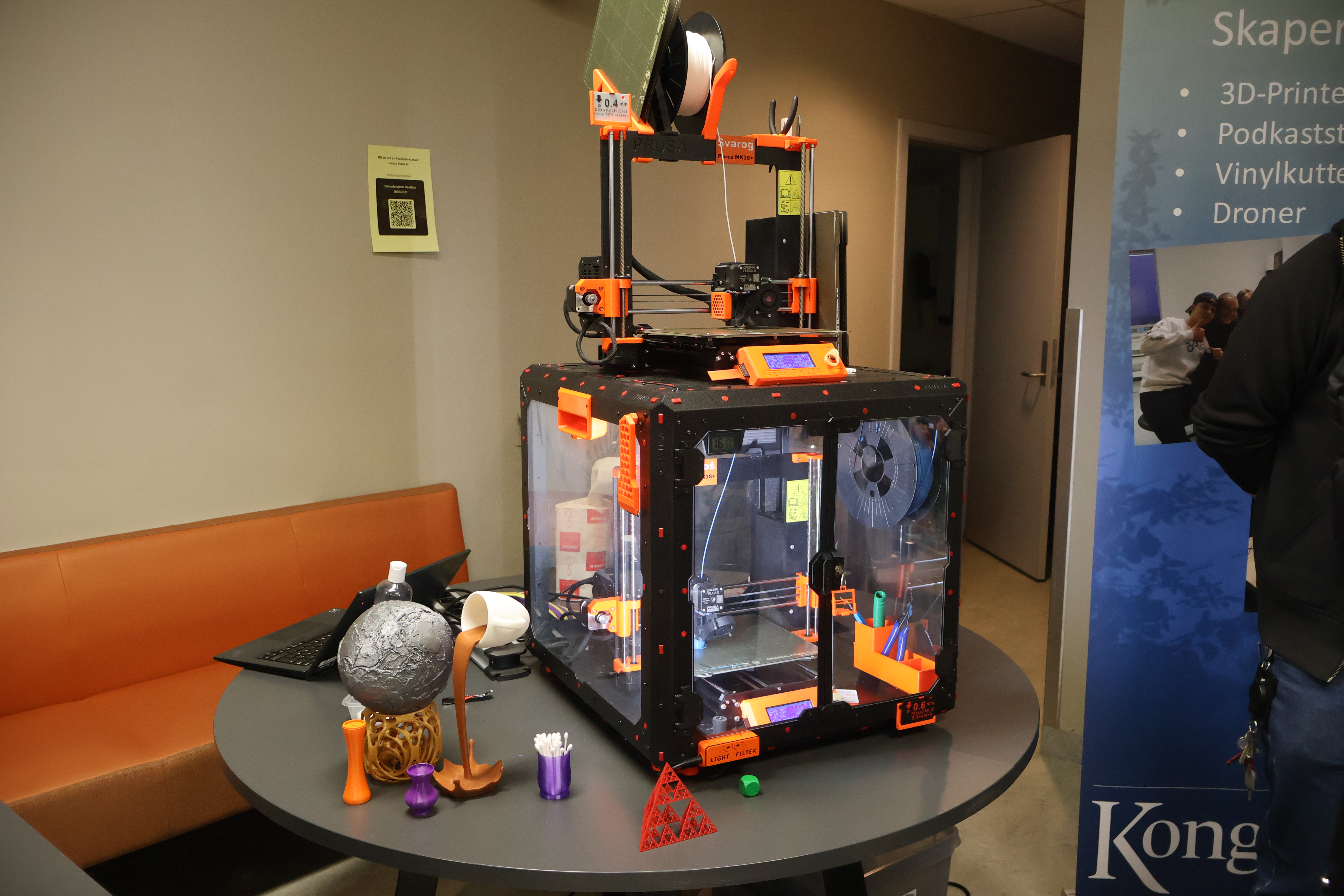 en maskin med skjerm