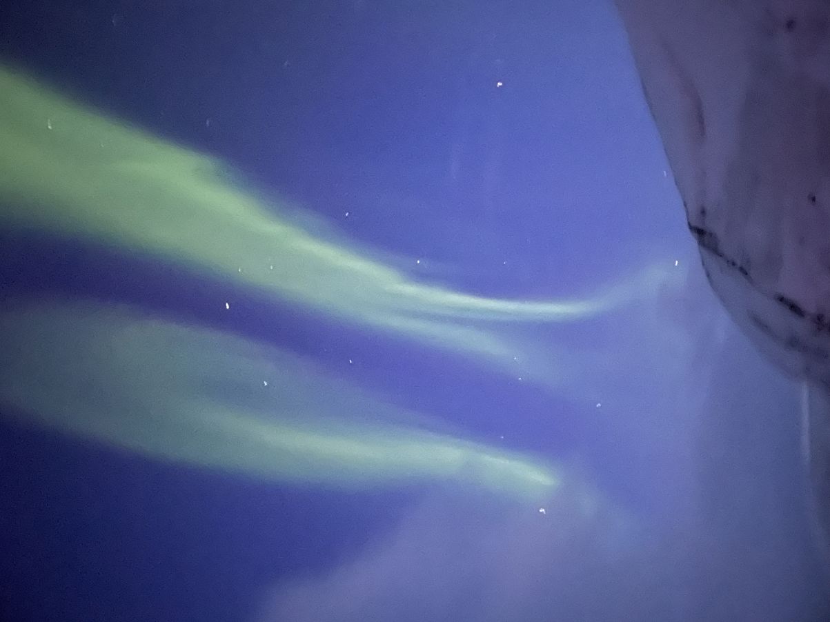 Et nærbilde av en blå himmel Et nærbilde av en blå himmel