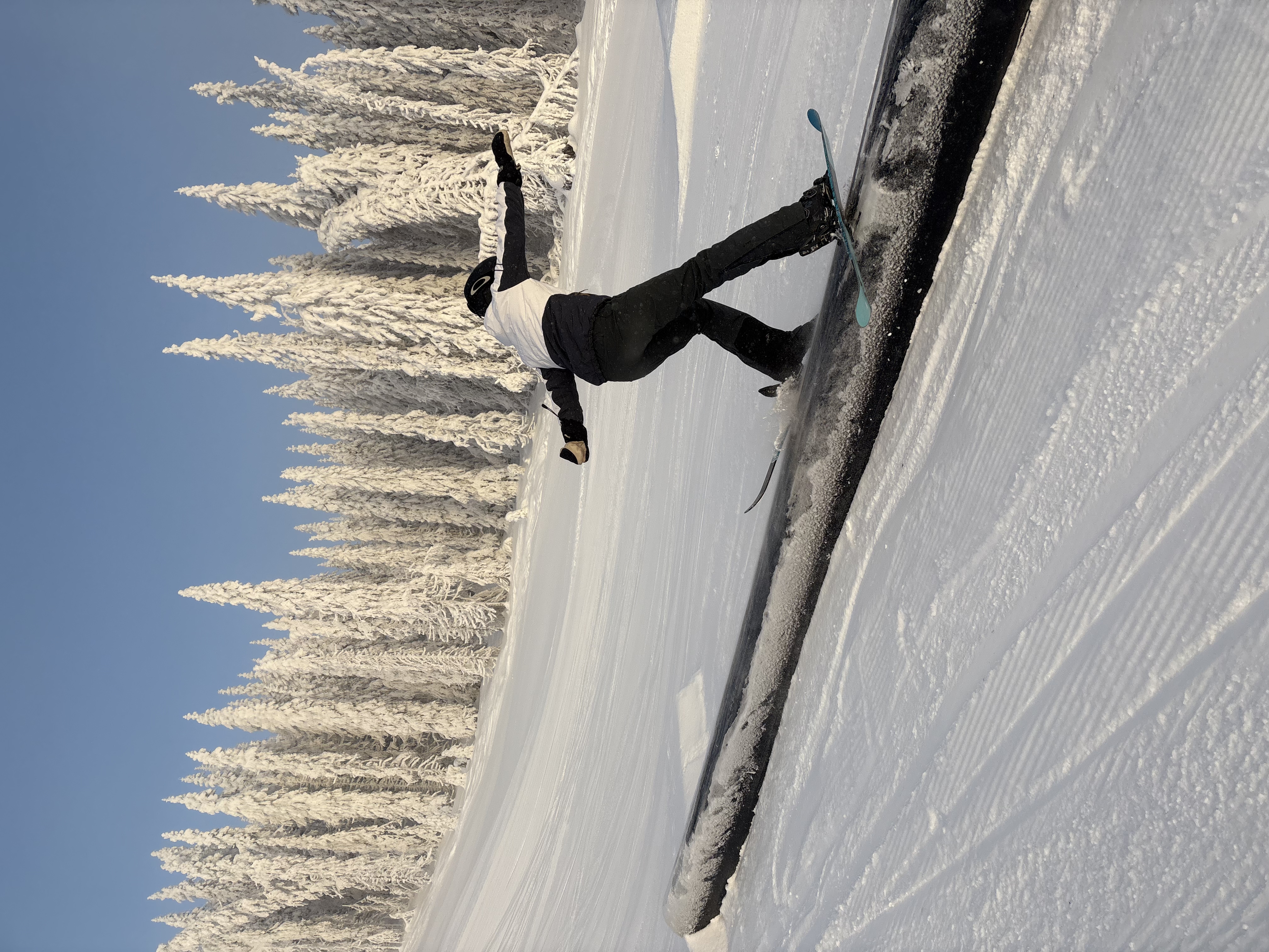 En person i en skibakke