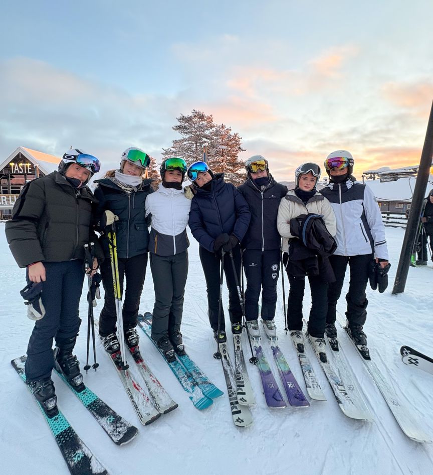 Elever på slalåm i Trysil