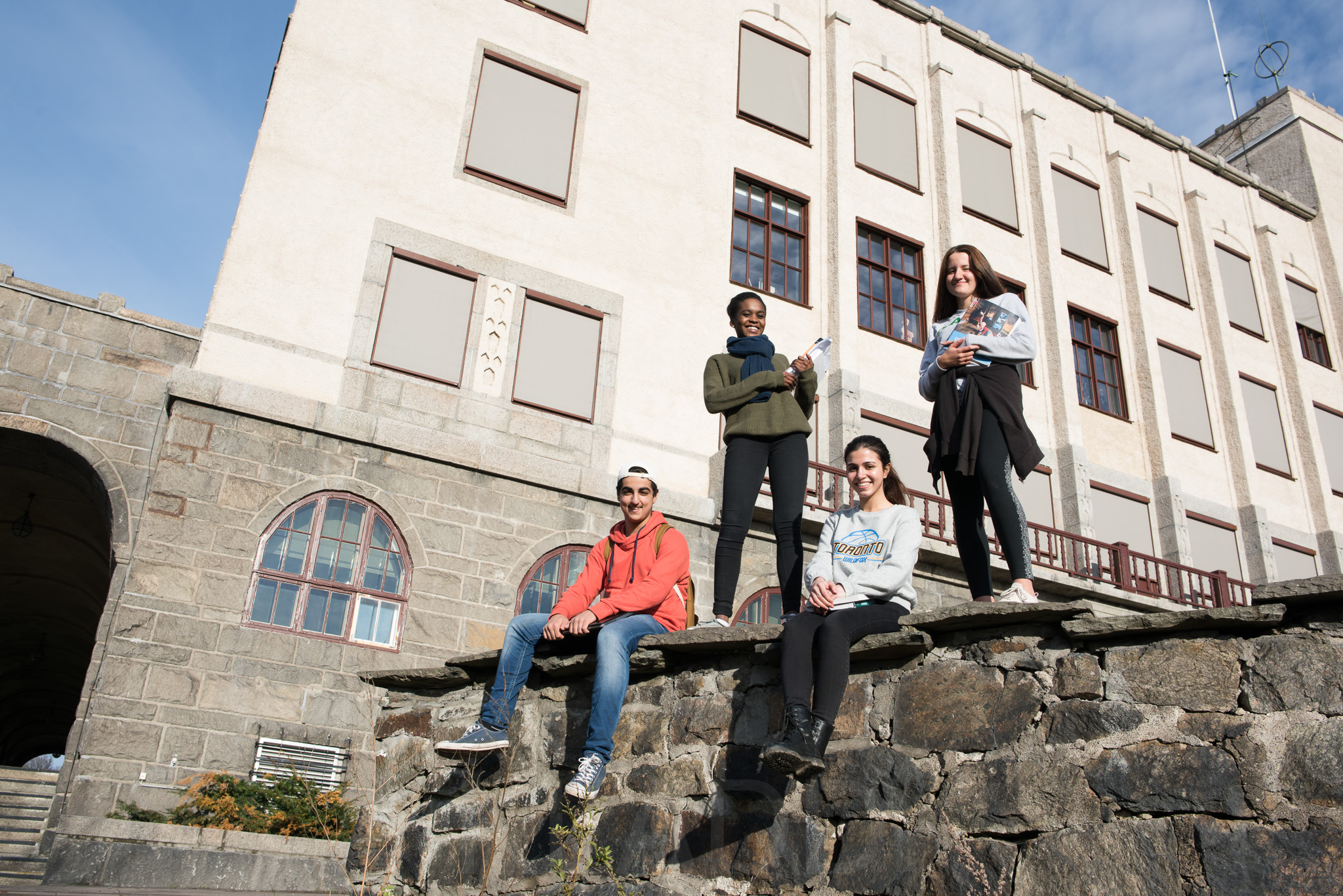 Elever i skolegården