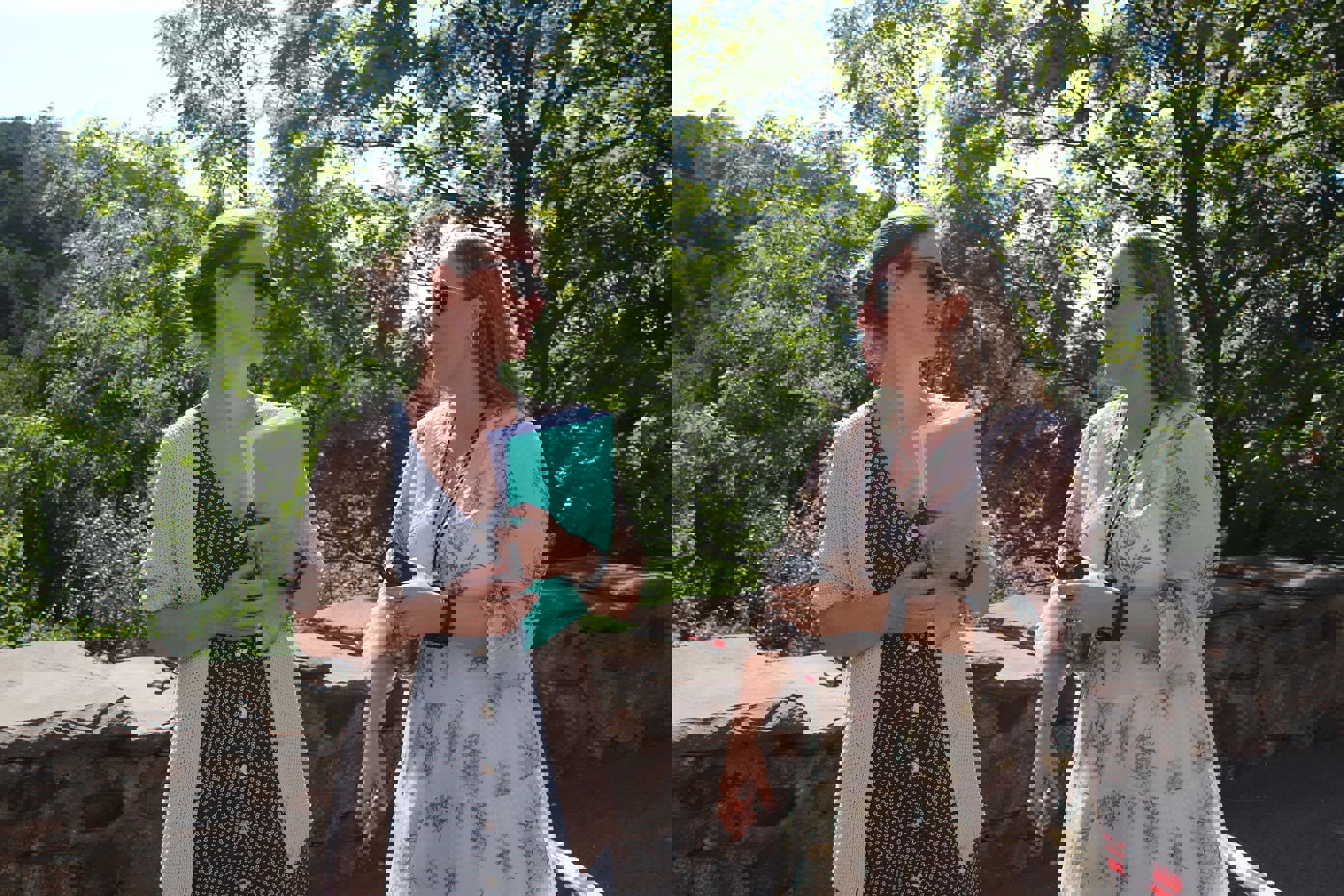 Foto: Kari og Camilla er to av skolens lærere Åpen dag 2021